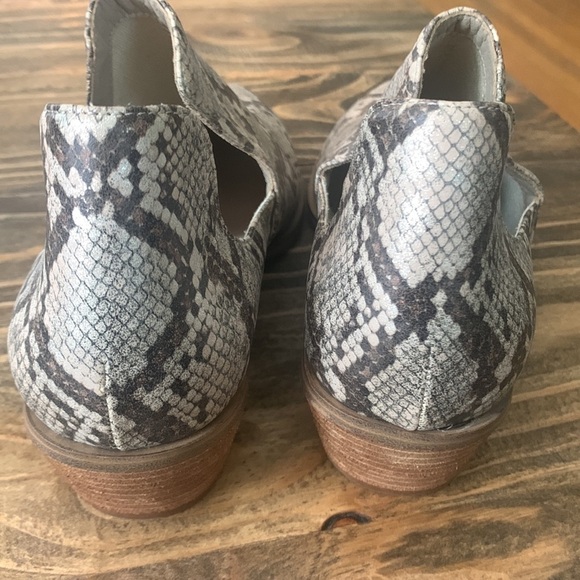 Chinese laundry Los Angeles Snake print high heel shoes original label size 9.5 - Picture 5 of 15